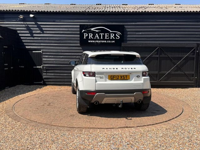 Land Rover Range Rover Evoque Sd4 Prestige Suv White #3