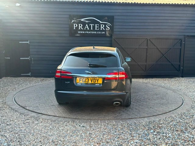 Jaguar XF Luxury Sportbrake Grey #3