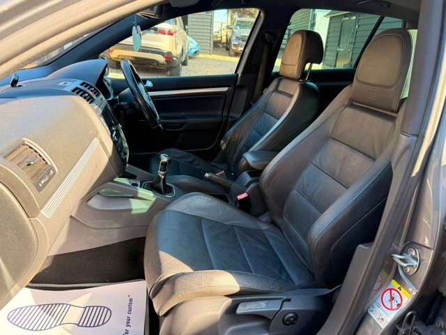 Volkswagen Golf Hatchback 2.0 White #5
