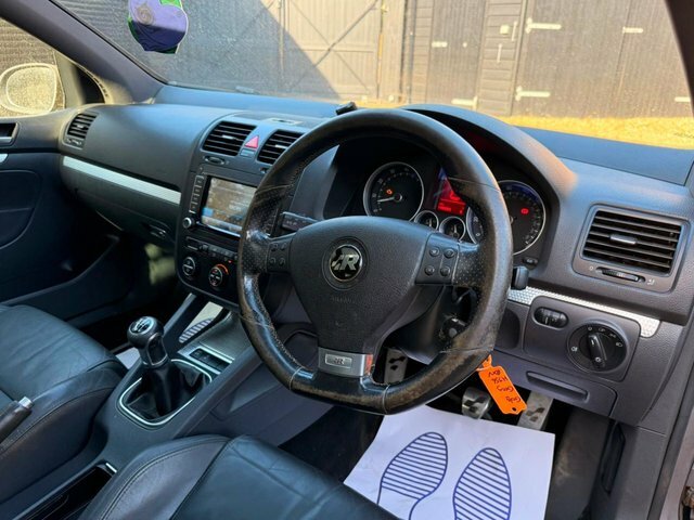 Volkswagen Golf Hatchback 2.0 White #4