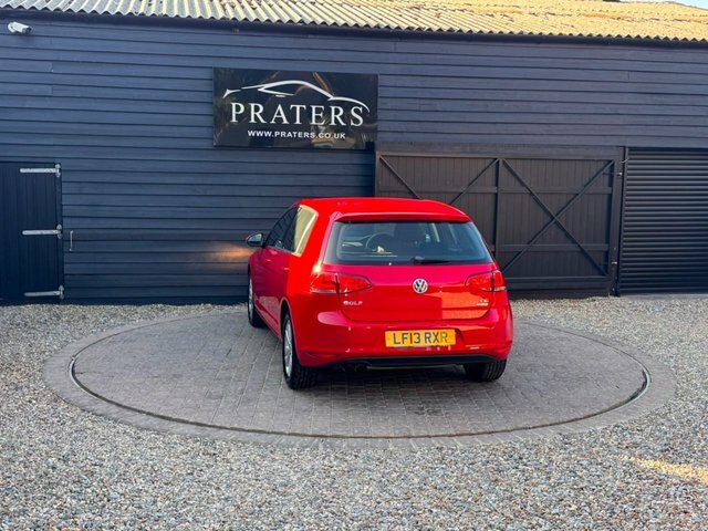 Volkswagen Golf Hatchback 1.6 White #17