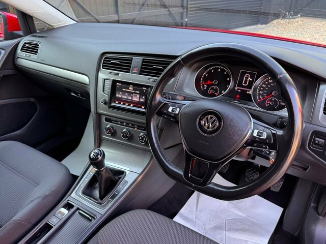 Volkswagen Golf Hatchback 1.6 White #10