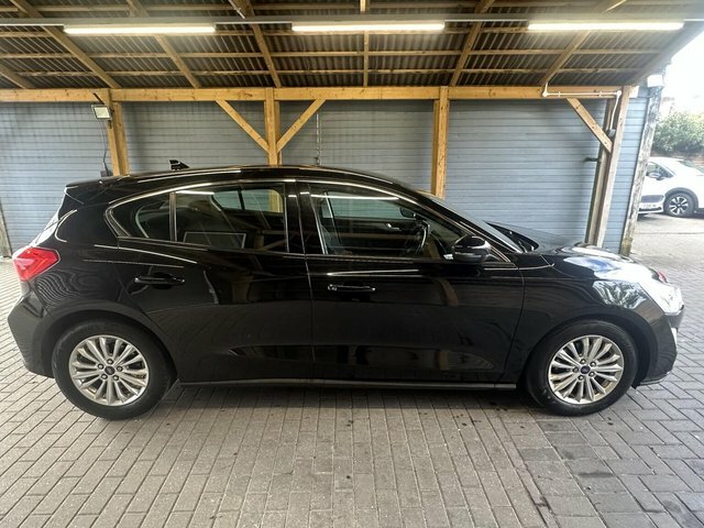 Ford Focus T Ecoboost Titanium BU68BVN Black #4