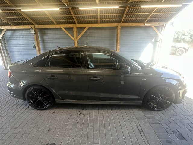 Audi A3 Tfsi Cod Black Edition BD67WZO Grey #4