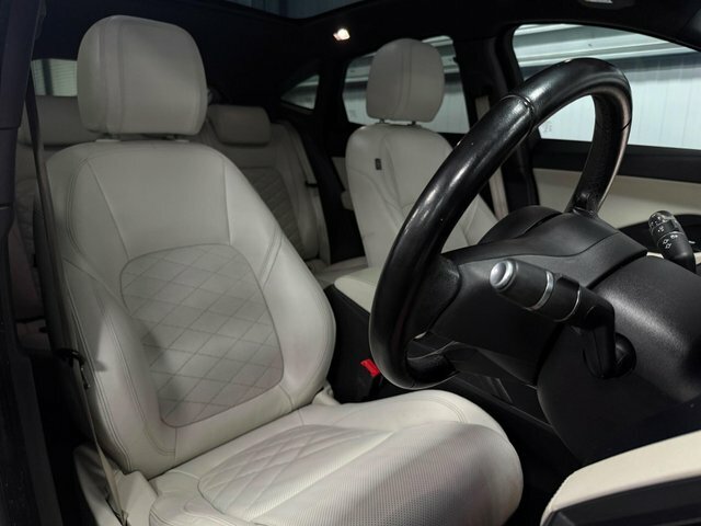 Jaguar E-Pace S White #17