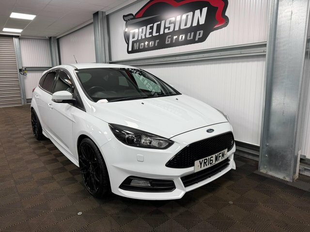Ford Focus Ecoboost St-3 Euro 6 YR16WFM White