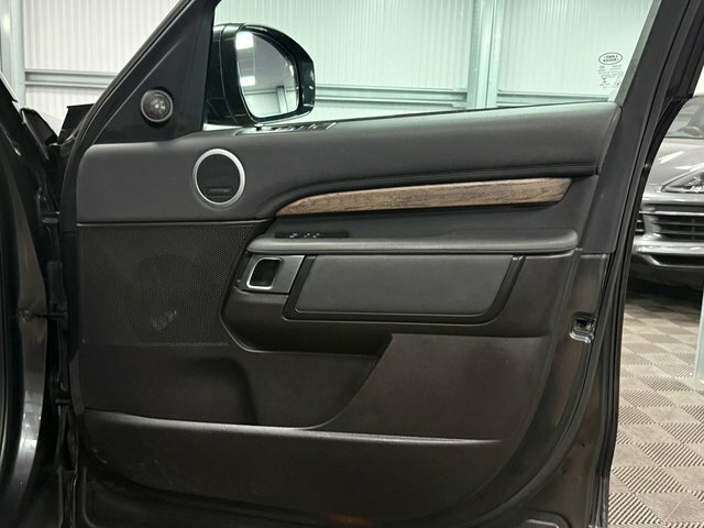 Land Rover Discovery 3L Td6 Hse Luxury Blue #31