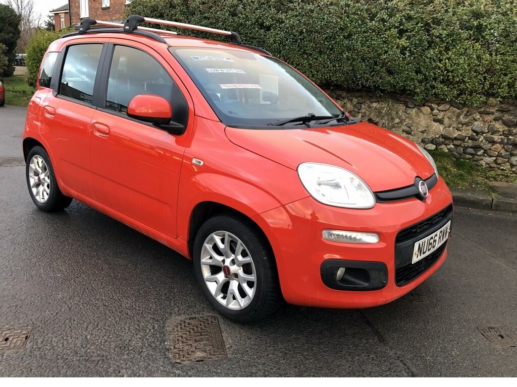Fiat Panda Hatchback 1.2 Panda 1.2 Lounge Hatch Red