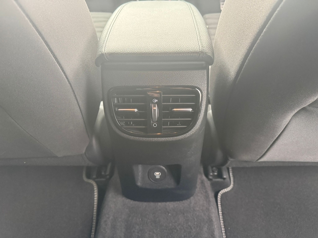 Kia Xceed Hatchback White #26