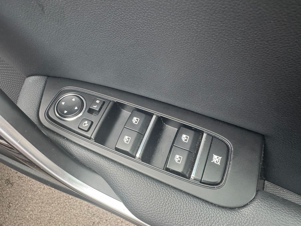 Kia Xceed Hatchback White #20