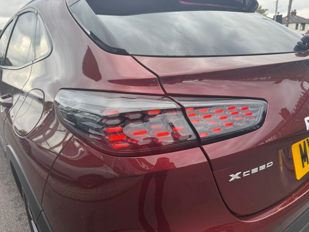 Kia Xceed Hatchback White #33