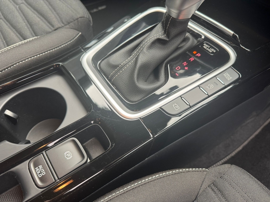 Kia Xceed Hatchback White #17