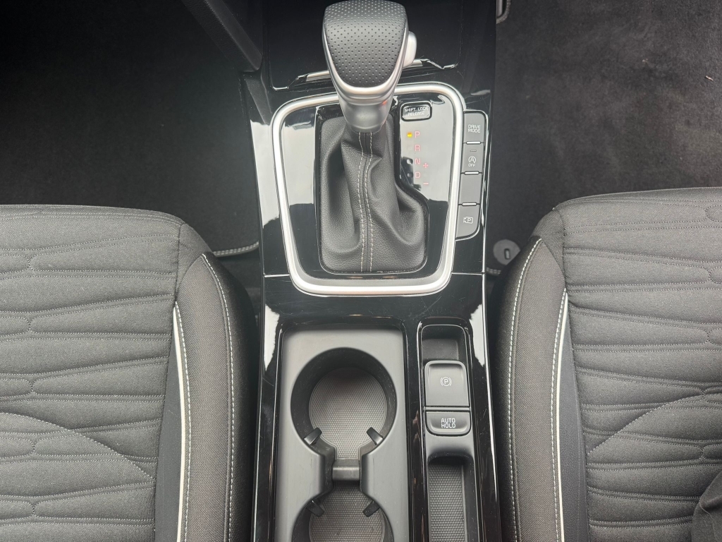 Kia Xceed Hatchback White #18
