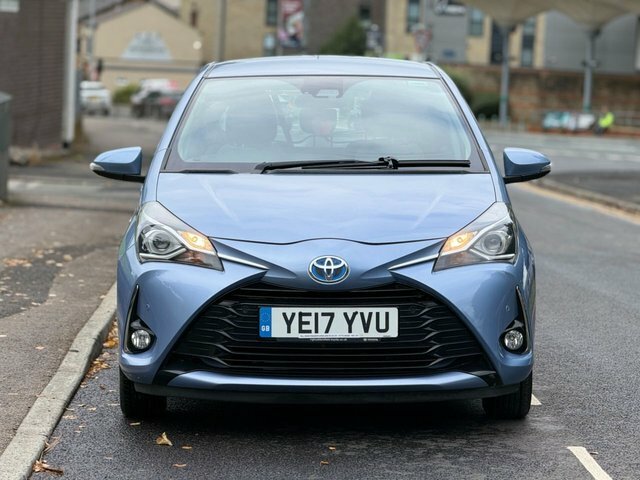 Toyota Yaris Vvt-h Icon Tech Hatchback Blue