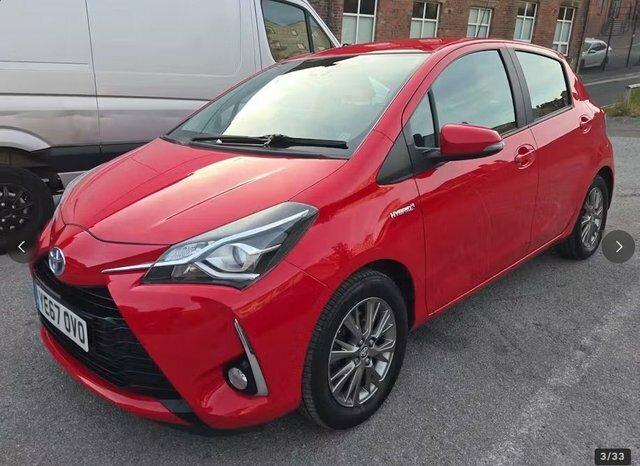 Toyota Yaris Vvt-h Icon Tech Hatchback Red