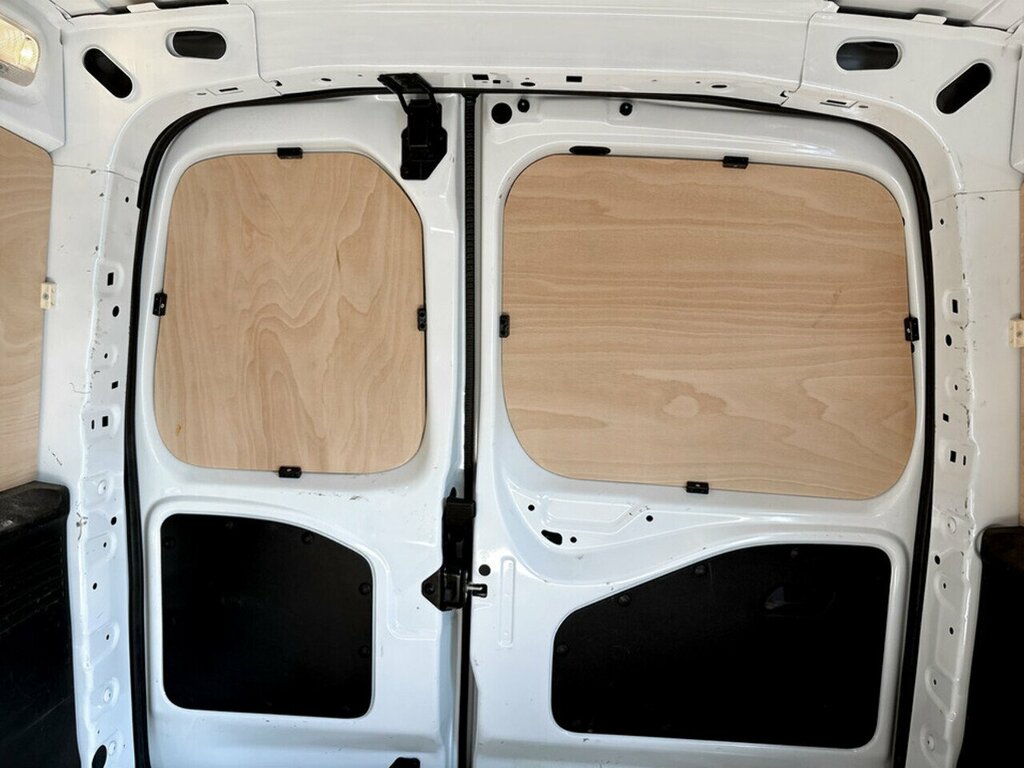 Peugeot E-Partner Combi White #17