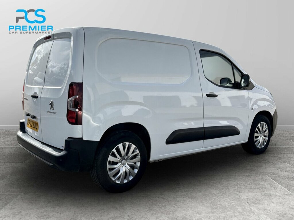 Peugeot E-Partner Combi White #19