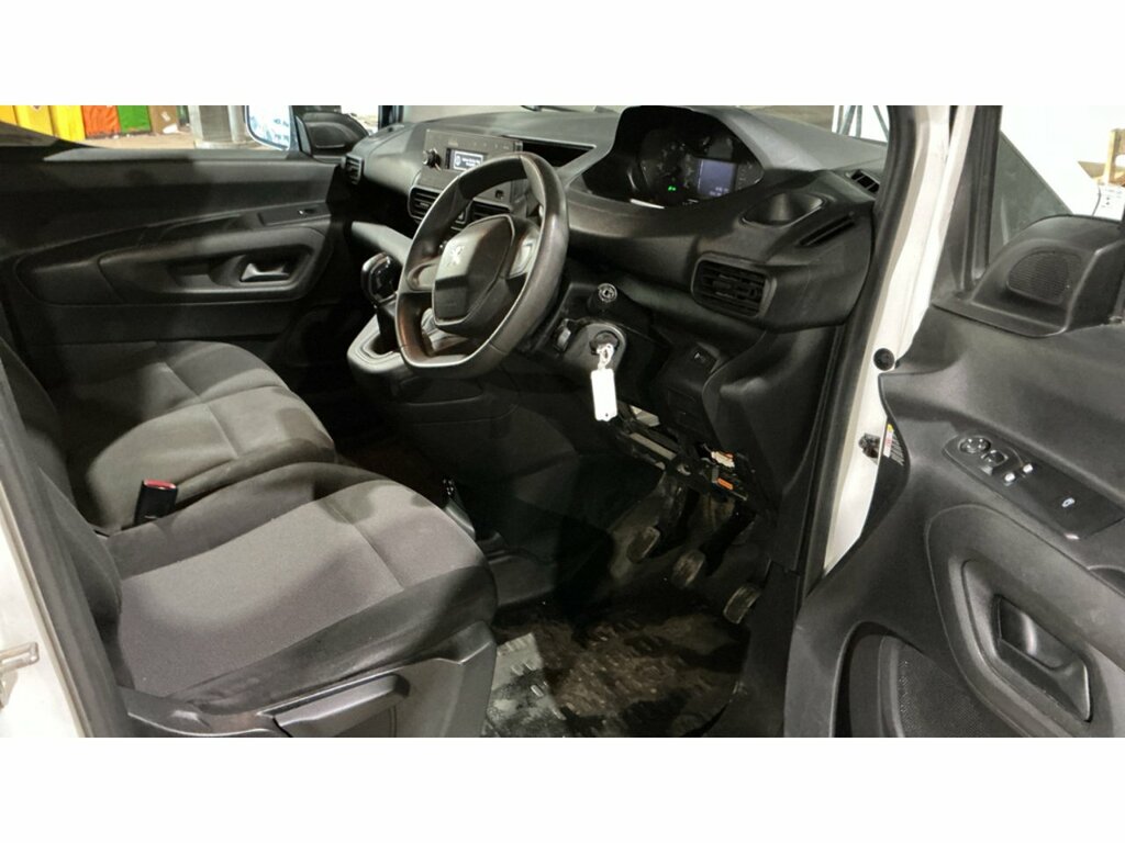 Peugeot Partner Bluehdi 1000 Grip Premium White #6