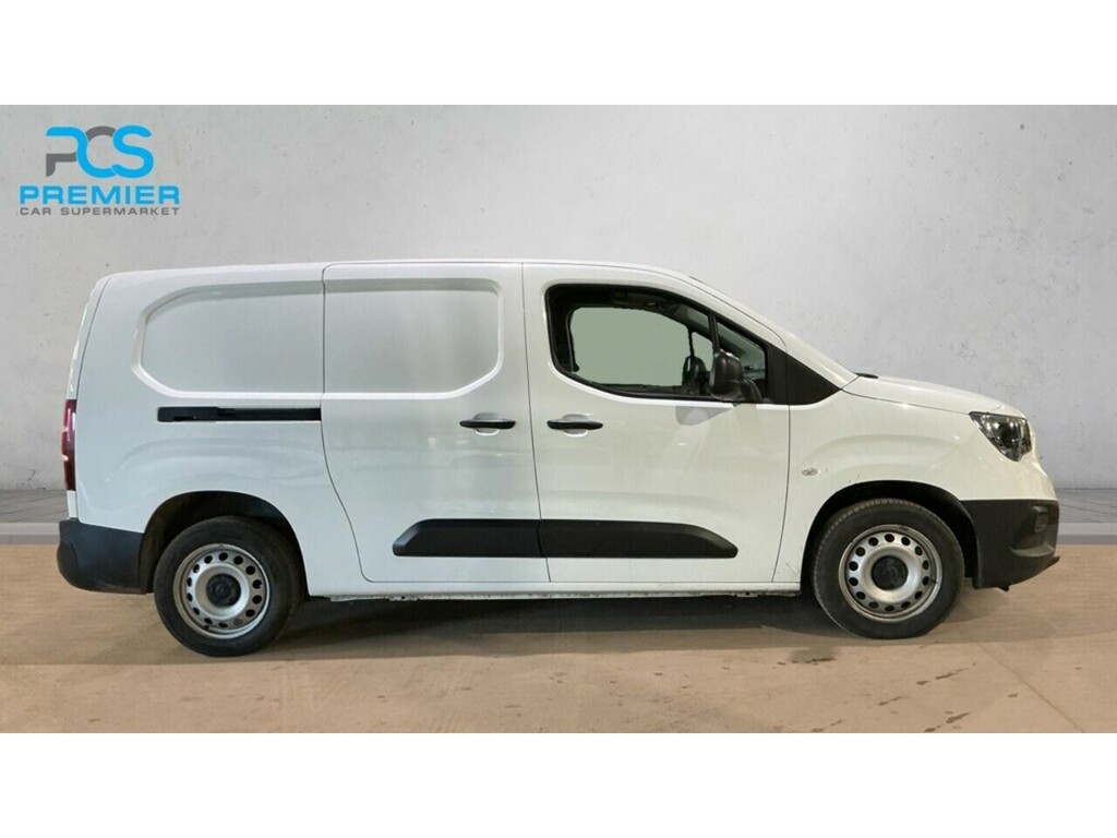 Vauxhall Combo Turbo D 2300 Dynamic White #2
