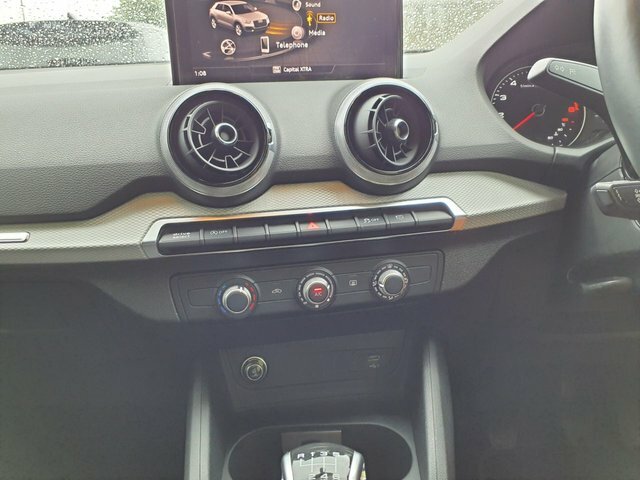 Audi Q2 Technik White #15