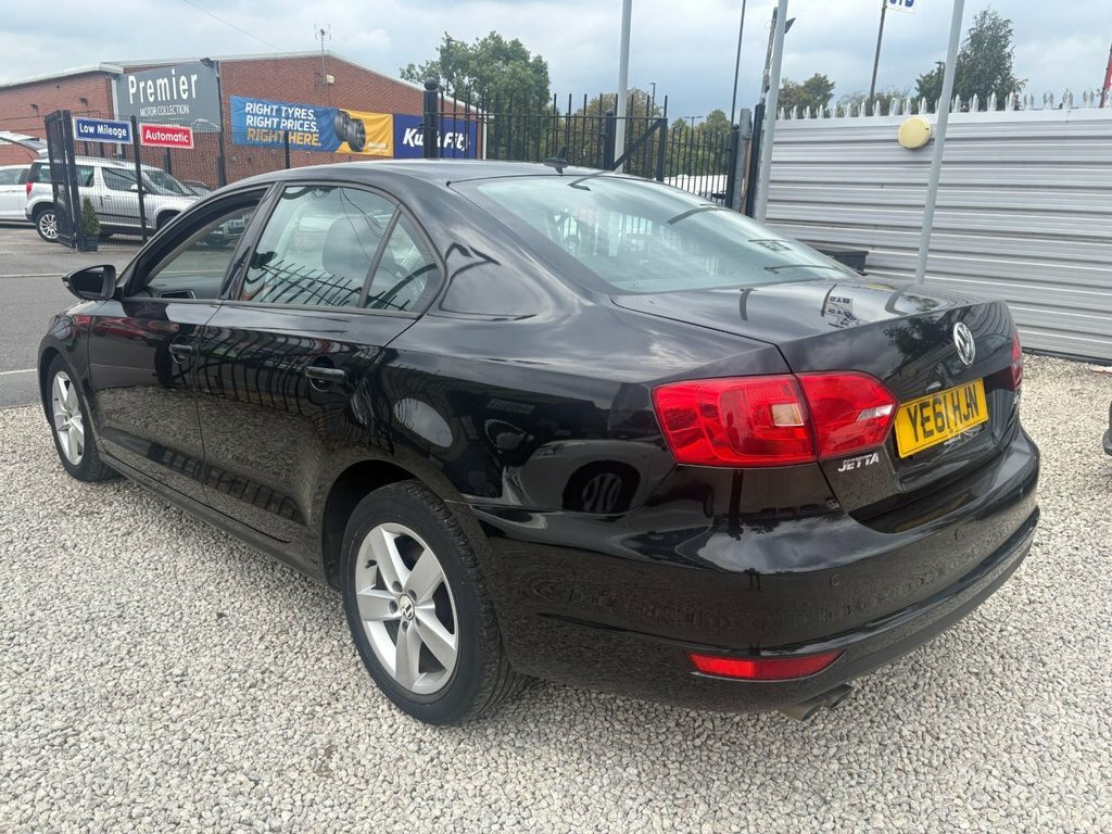 Volkswagen Jetta Black #4