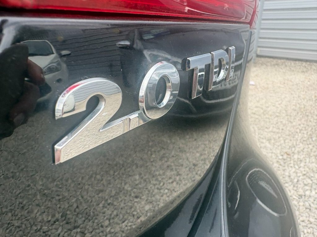 Volkswagen Jetta Black #9