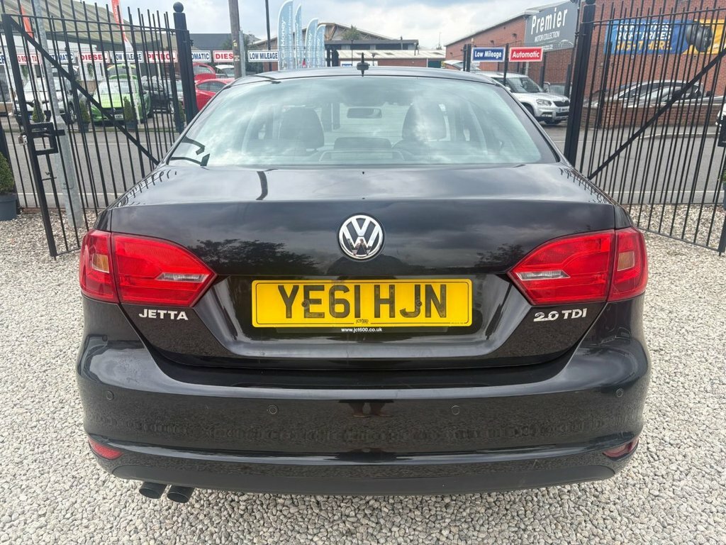 Volkswagen Jetta Black #5