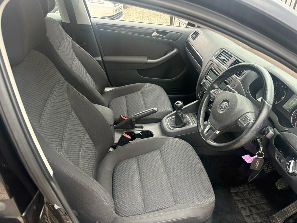 Volkswagen Jetta Black #10