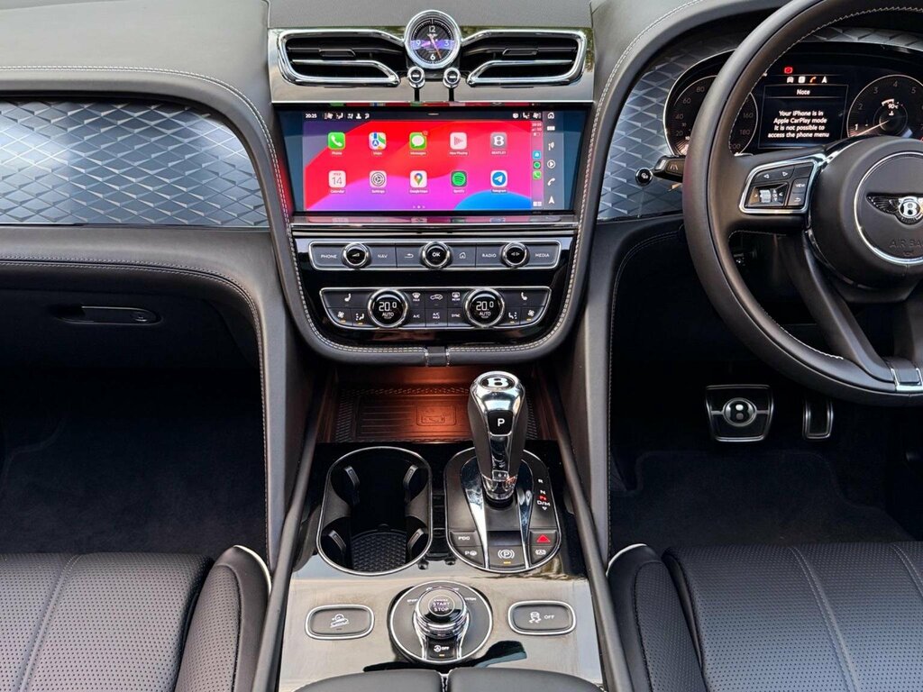 Bentley Bentayga V8 Black #65