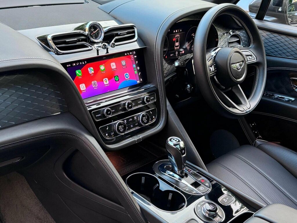 Bentley Bentayga V8 Black #91