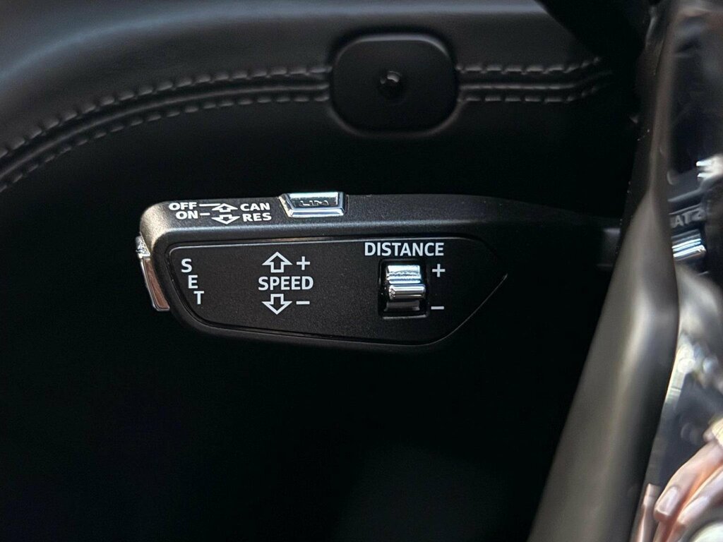 Bentley Bentayga V8 Black #54