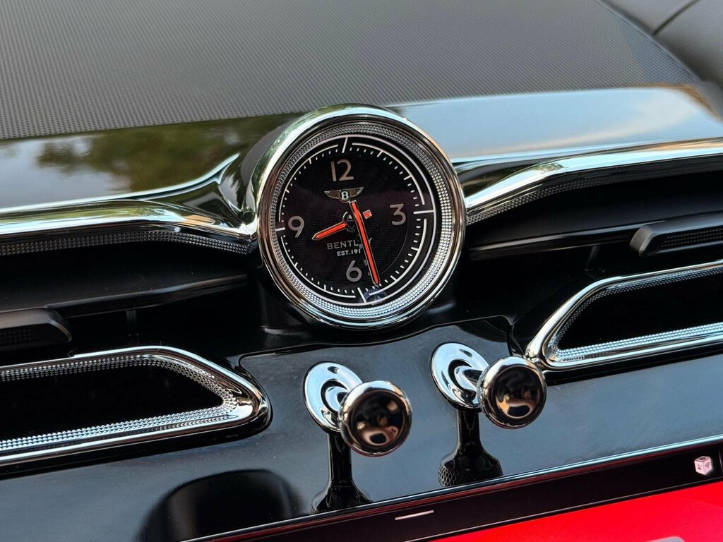 Bentley Bentayga V8 Black #63
