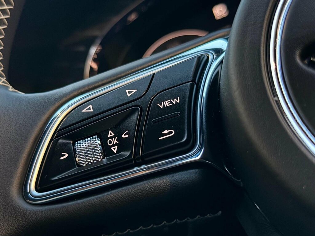 Bentley Bentayga V8 Black #49