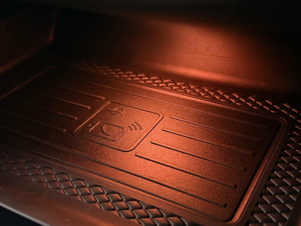 Bentley Bentayga V8 Black #70