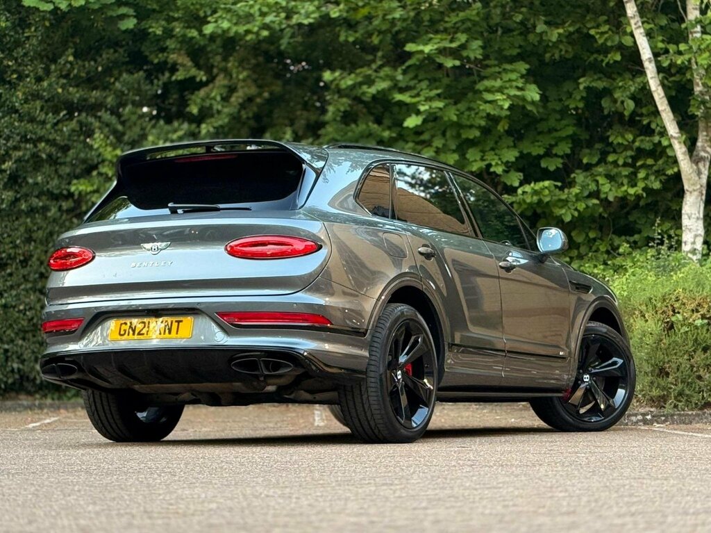 Bentley Bentayga V8 Black #16