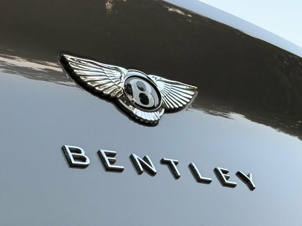 Bentley Bentayga V8 Black #24