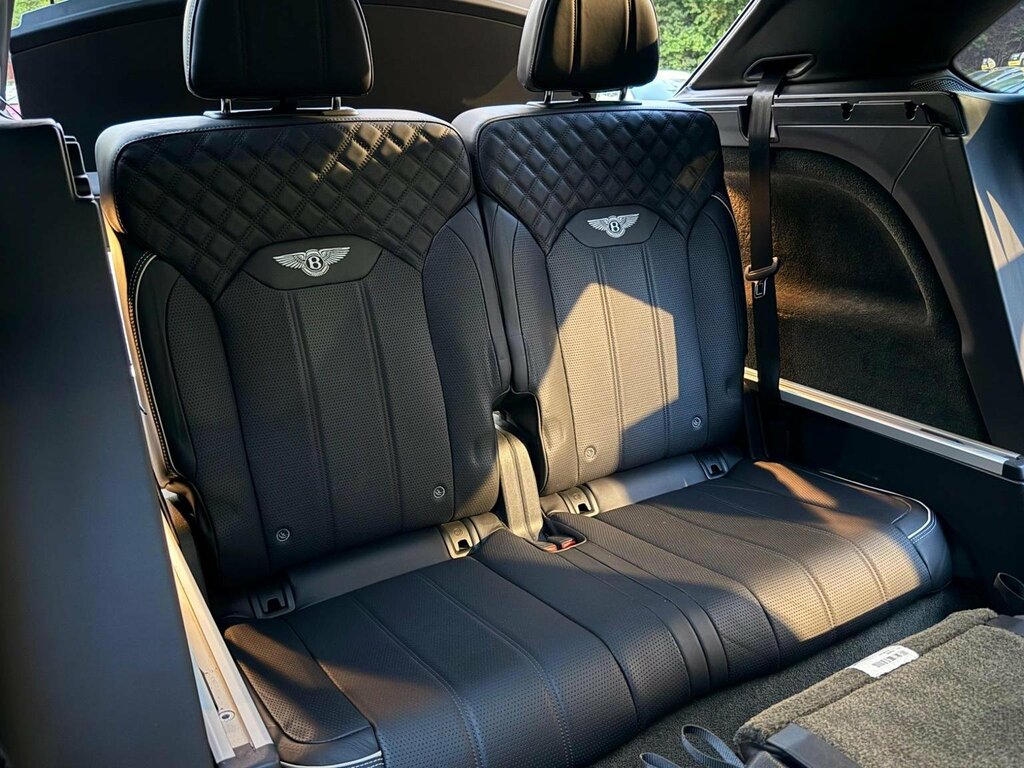 Bentley Bentayga V8 Black #39