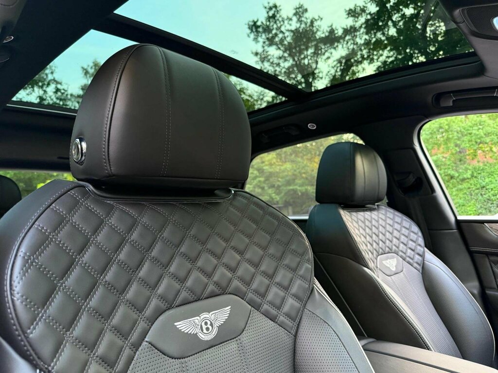 Bentley Bentayga V8 Black #29