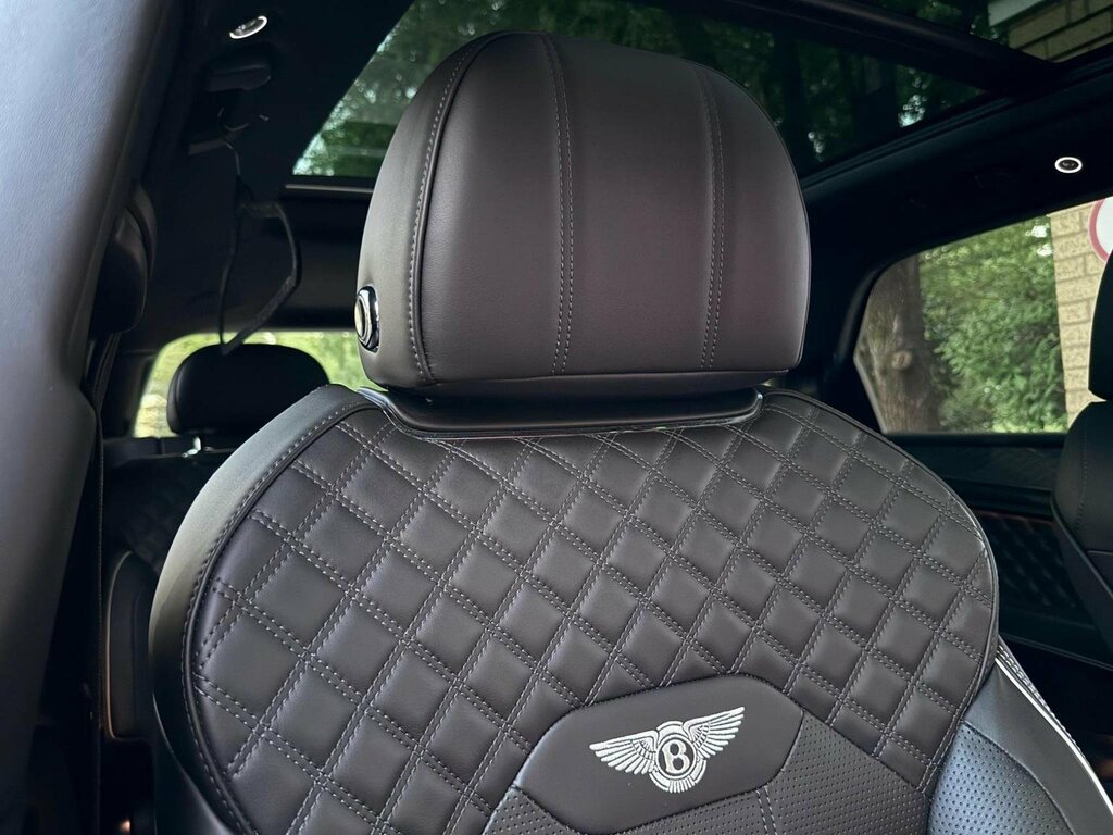 Bentley Bentayga V8 Black #30