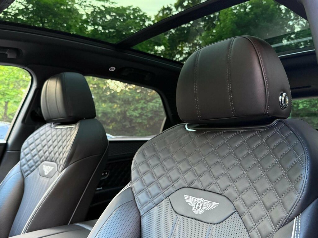 Bentley Bentayga V8 Black #33