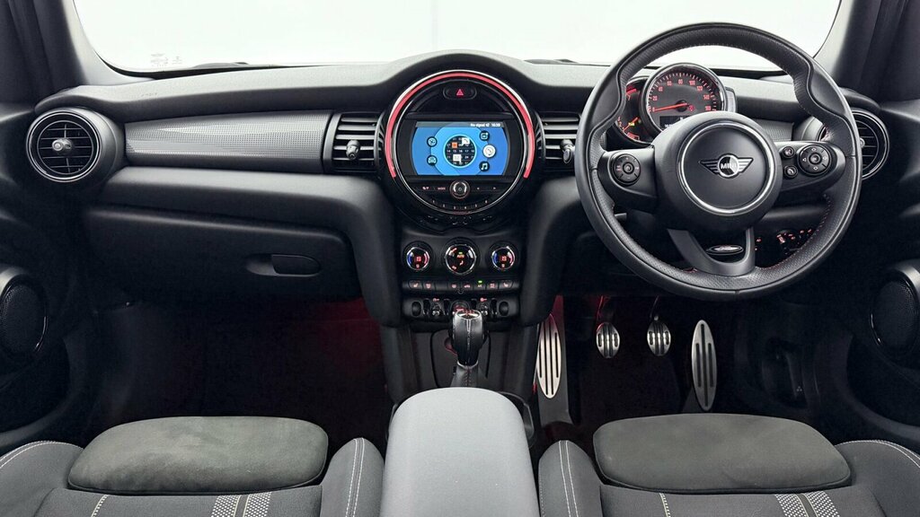 Mini Hatch 5-Door Hatch Cooper Sport Red #4