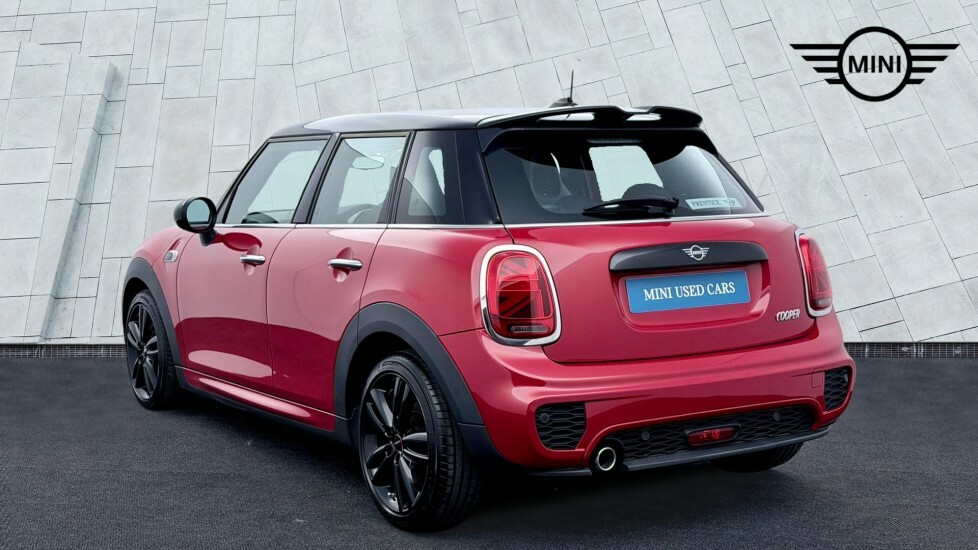 Mini Hatch 5-Door Hatch Cooper Sport Red #2