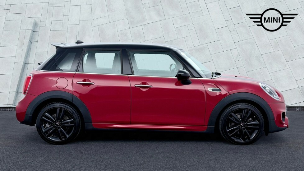 Mini Hatch 5-Door Hatch Cooper Sport Red #3