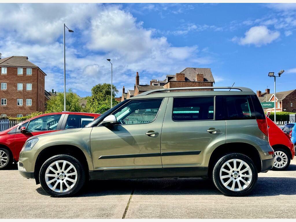Skoda Yeti 2.0 Tdi Se Outdoor 4Wd Euro 5 Green #2