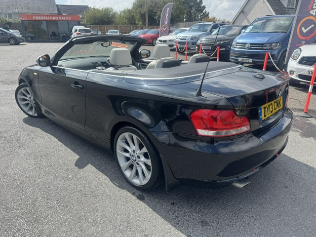 BMW 1 Series 118D Convertible Exclusive Ed E8JDA Black #2