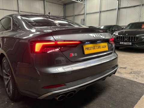 Audi S5 Hatchback Black #45