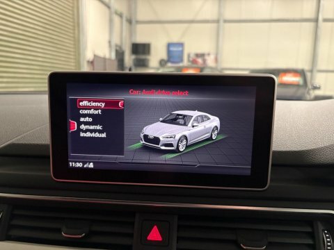 Audi S5 Hatchback Black #37