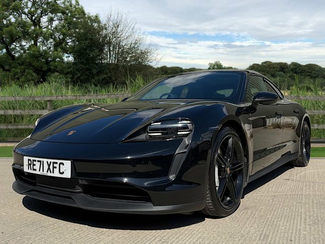 Porsche Taycan Plus 93.4Kwh Saloon Black