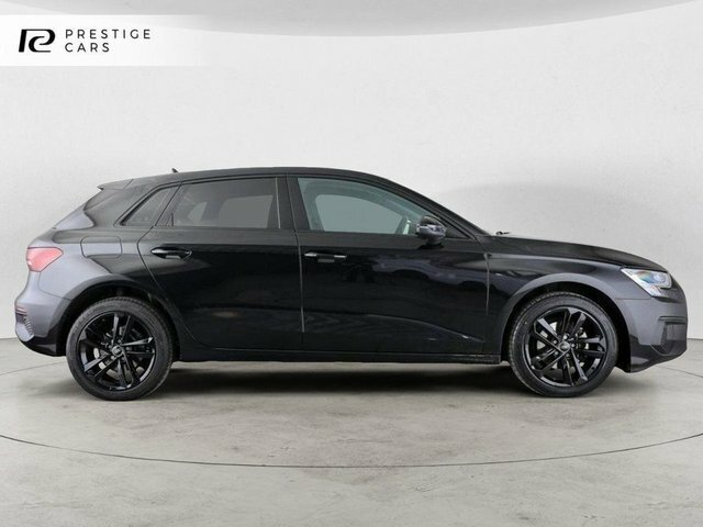 Audi A3 Tfsie 40 Sport Sportback Black #4