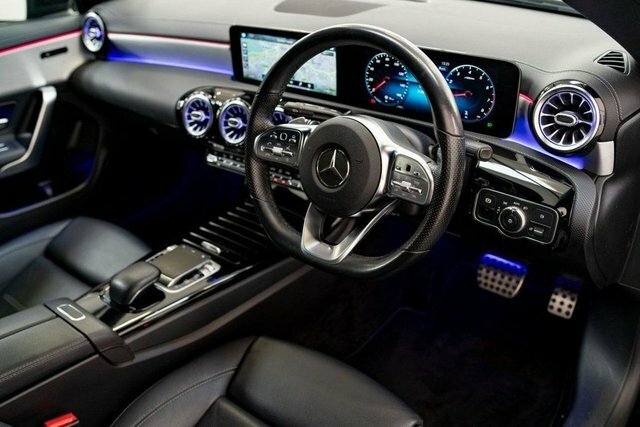 Mercedes-Benz CLA Class 200 Amg Line Premium Tip Grey #2
